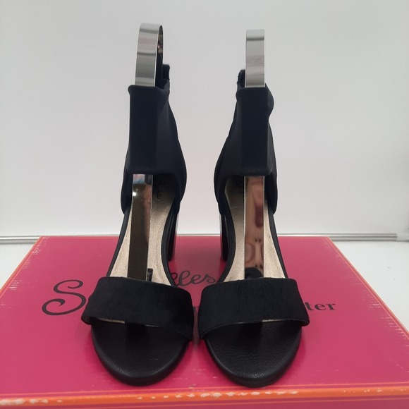 NWB Seychelles Prominent 10 Black Calf Hair Open Toe Heels - Picture 3 of 9